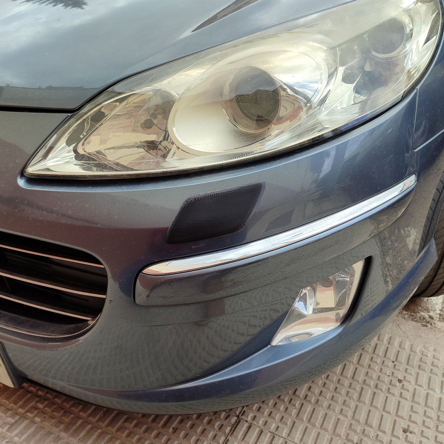 Tapa Lava Faros Izquierda Peugeot 407