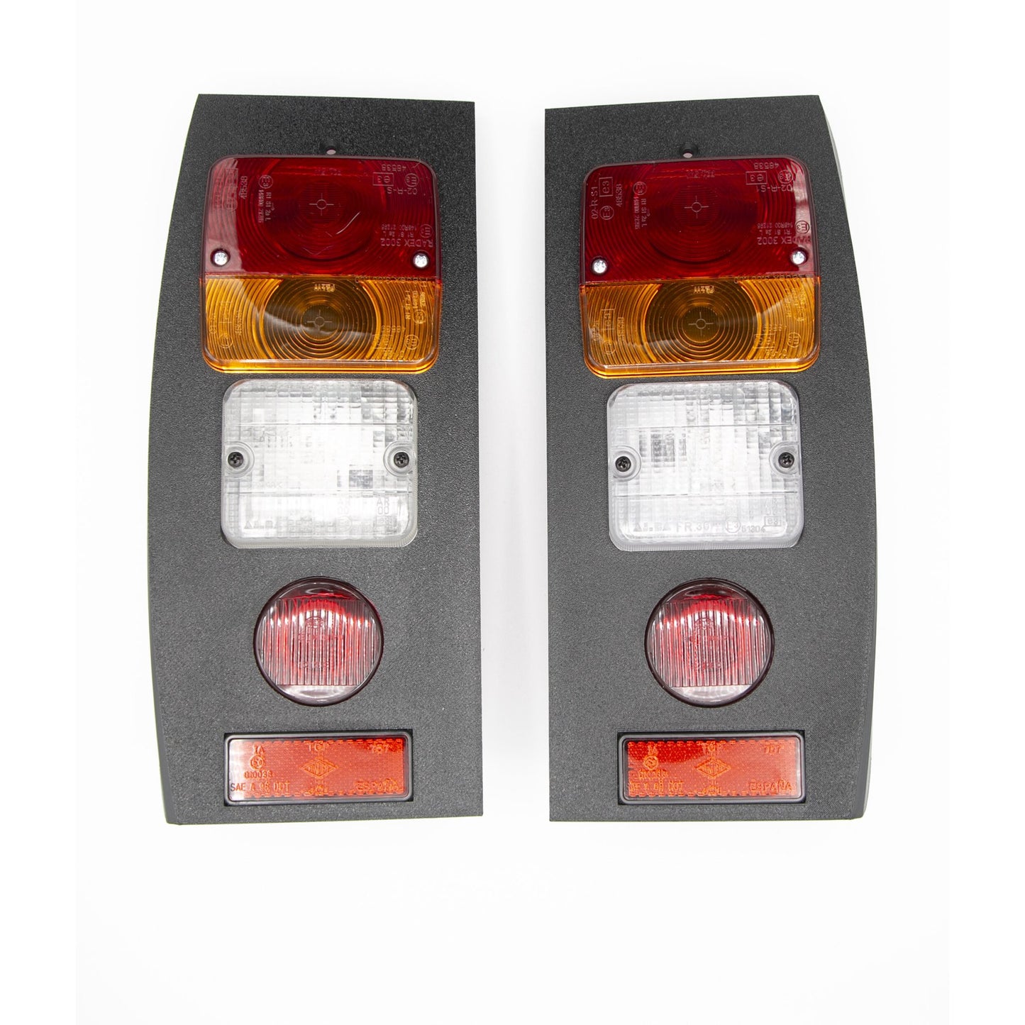 Piloto Trasero Izquierdo Nissan Patrol K260