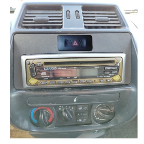 Marco adaptador para autorradio Nissan terrano